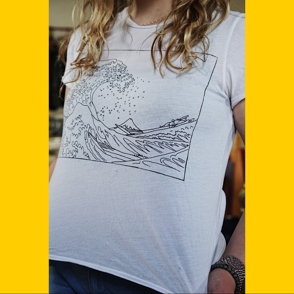 White wave shirt